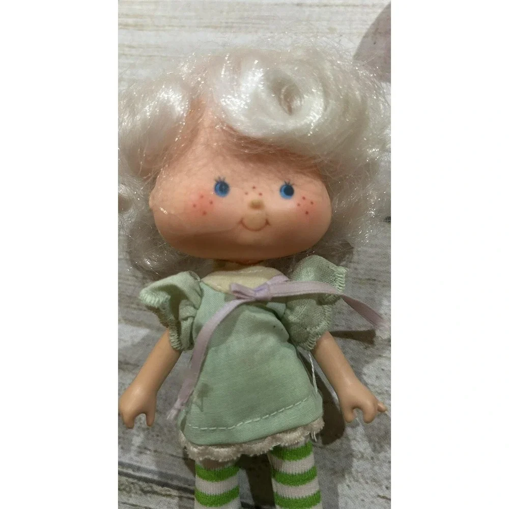 VTG American Greetings Strawberry Shortcake Angel Cake Doll Souffle Skunk TubP